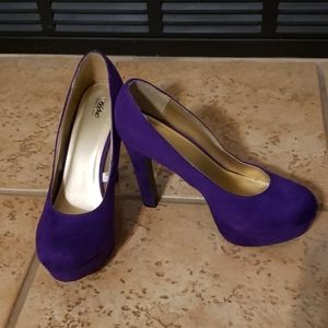 Purple suede Heels